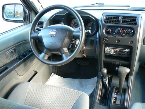 2004 Nissan xterra interior dimensions