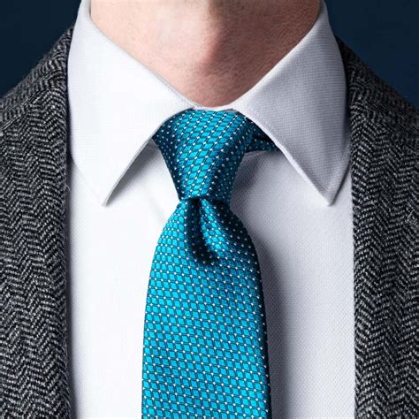 how to tie a tie - Chipe Talk