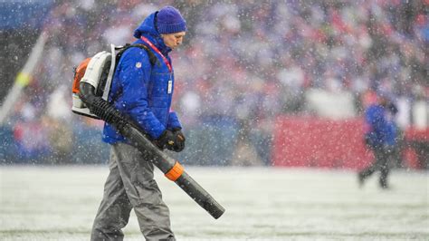 Bills ask fans to help shovel snow at stadium | Yardbarker