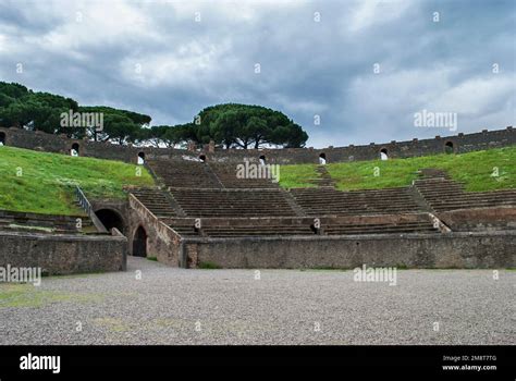 The Amphitheatre of Pompeii in the ancient Roman city of Pompeii, Italy Stock Photo - Alamy