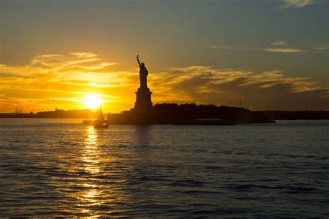 New York Sunset Cruise - IntroducingNewYork.com