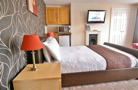 Cheap Hotels in Cheltenham - Roomsbooked