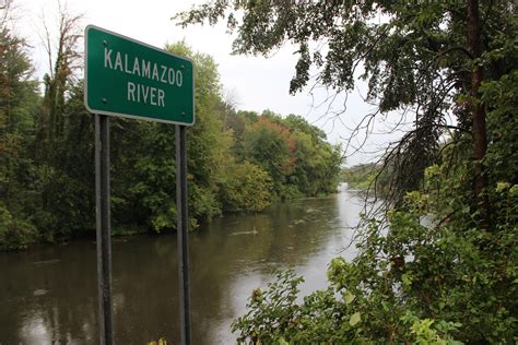 Now with local approval, Enbridge hopes to finish dredging Kalamazoo ...