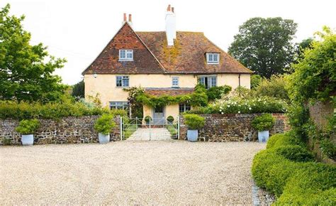 9 wonderful English country gardens | Real Homes