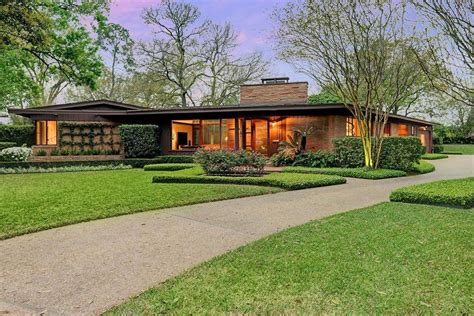 Updated midcentury home with backyard oasis wants $1.3M - Curbed