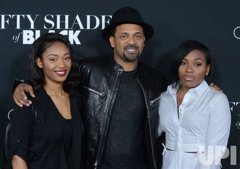 Photo: Mike Epps and his daughters attend the "Fifty Shades of Black ...