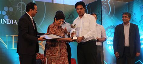 Receiving Award from Lt. Guv Dr. Kiran Bedi | Dr KK Ramachandran