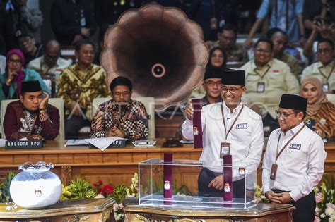 Penetapan nomor urut pasangan Capres dan Cawapres Pemilu 2024 | ANTARA Foto