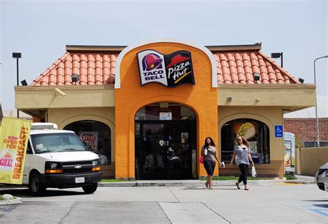 Taco Bell, Pizza Hut To Phase Out Artificial Ingredients | Here & Now