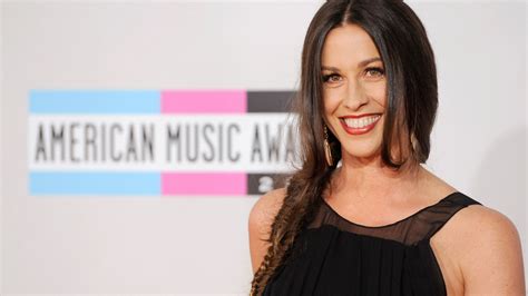 Alanis Morissette Announces 'Jagged Little Pill' Tour for Summer 2020