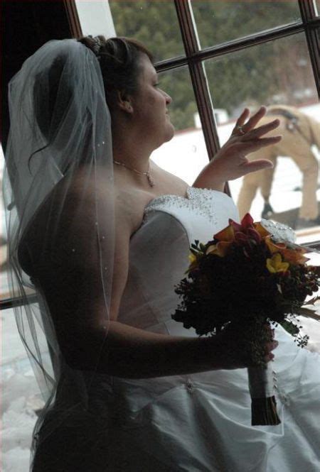 Curious, Funny Photos / Pictures: Wedding photo fails - 24 Pics