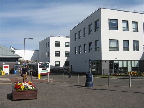 Western General Hospital, new buildings © M J Richardson :: Geograph Britain and Ireland