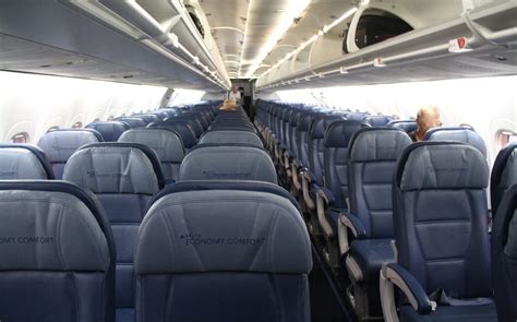 Picture 45 of Boeing 717 200 Delta Interior | ipf-hjnf2