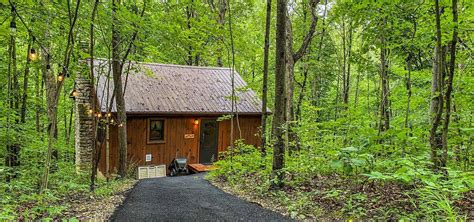 Nestled Away Cabin - Hocking Hills Cabins. Romantic