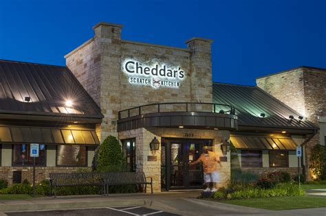 Cheddar’s Scratch Kitchen - Town Center Plaza