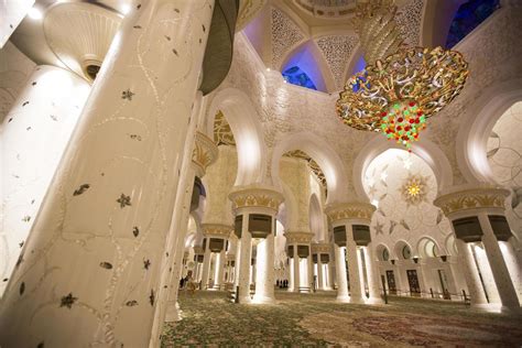 ABU DHABI, UAE, MAY 4, 2015 - Interior of Sheikh Zayed Mosque in Abu ...