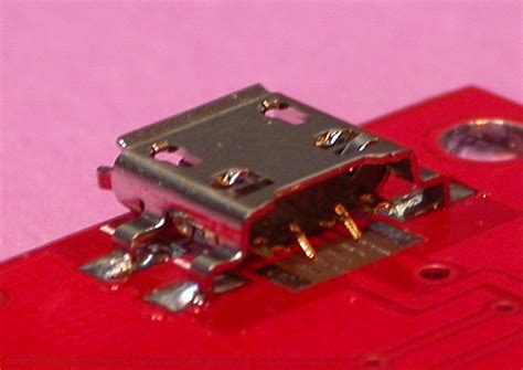 Elmer166: Soldering the micro-USB