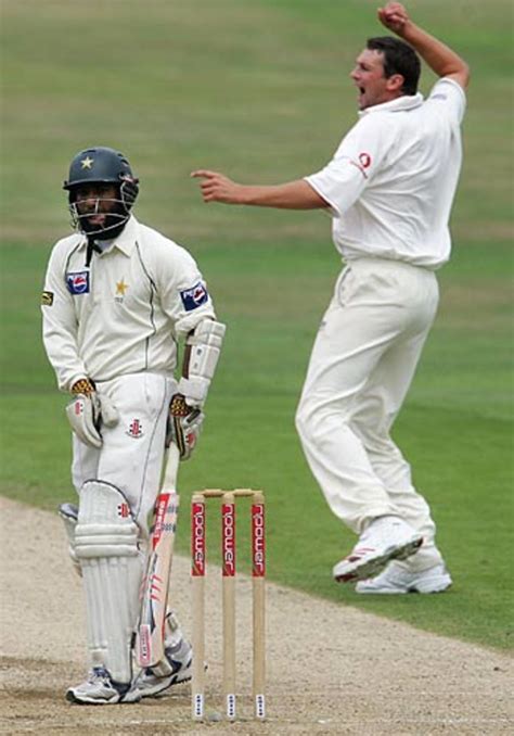 Steve Harmison finally removes Mohammad Yousuf | ESPNcricinfo.com