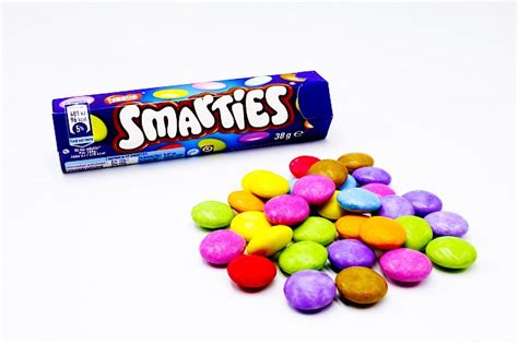 Smarties Calories and Nutrition (100g)