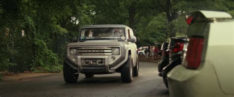 Ford Bronco Car Driven By Dwayne Johnson (The Rock) In Rampage (2018)