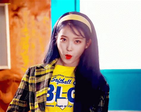 Iu Blueming GIF - Iu Blueming LovePoem - Discover & Share GIFs