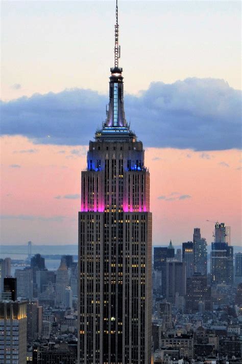 Empire State Building Lights – NYC – New Yorker Tips