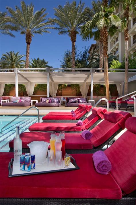 Las Vegas Hotel Pools - Best Swimming Pools - Green Valley Ranch | Green valley ranch, Cool ...