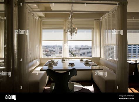 Huntley Hotel, Santa Monica CA USA Stock Photo - Alamy