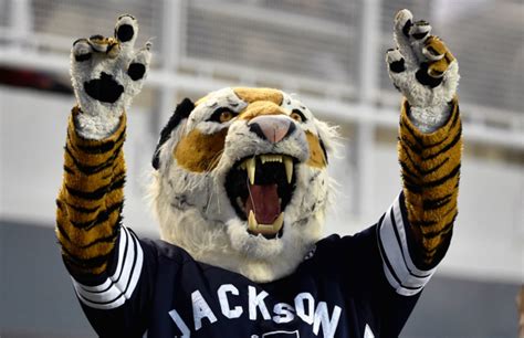 Jackson State Mascot Gets Unsportsmanlike Conduct Penalty for Trying to Break Up Fight | Complex