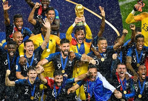 France win World Cup after beating Croatia in Moscow thriller | Buenos ...