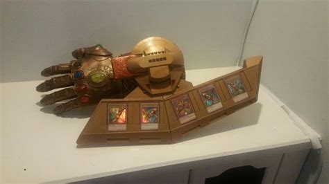 I might have just made the best dueldisk : r/yugioh