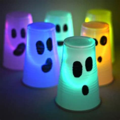 Light-up Halloween crafts | Glow stick crafts, Glow sticks, Halloween diy