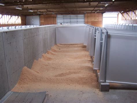 Calf Housing and Calf Pens: Design, Mfg, Installation | Dairy barn ...