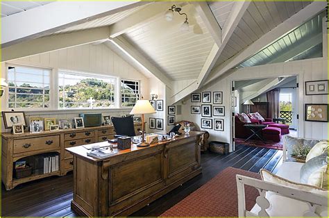 Brooke Shields Lists Her Rustic Home in Pacific Palisades for $8.2 ...