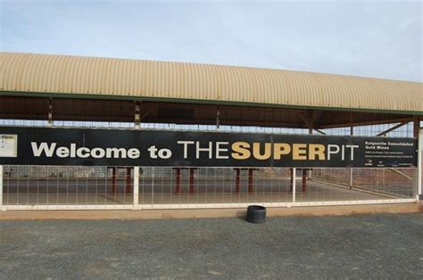 Kalgoorlie Super Pit public lookout platform - Kalgoorlie-Boulder ...