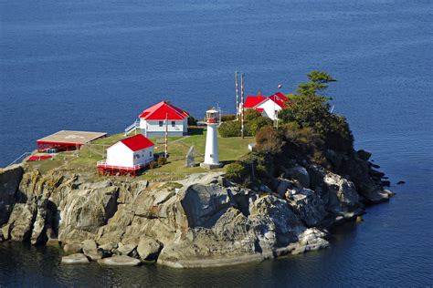 Chrome Island Light Lighthouse in Deep Bay, BC, Canada - lighthouse Reviews - Phone Number ...