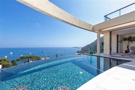 Photo Gallery: Cote d'Azur luxury holiday Villa with Heated Pool to Rent in Eze.