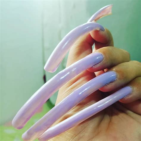 Curved Stiletto Nails : Here's What You Should Know Before Choosing A ...