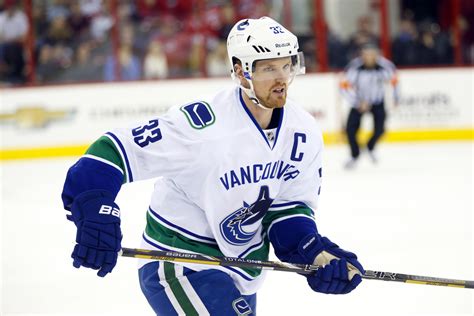 NHL star Henrik Sedin gives signed stick to young fan struck by puck ...