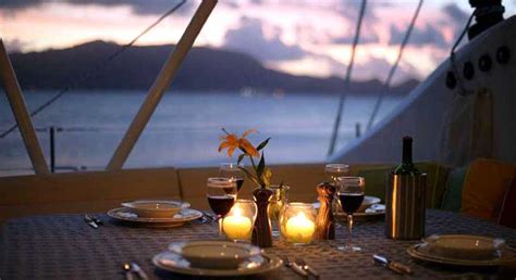 Dinner on a Luxury Yacht in Mumbai | Candle Light Dinner on Private Yacht