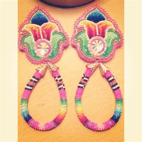 Osa roan | Powwow beadwork, Beaded earrings patterns, Beautiful beaded ...