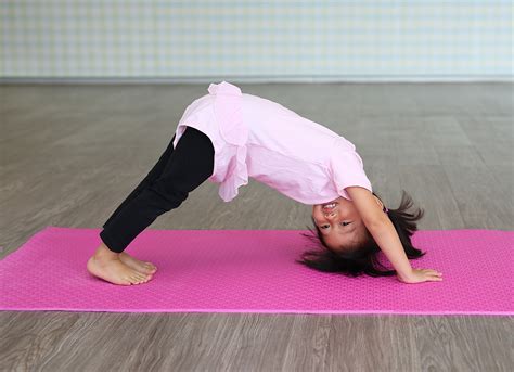 5 Simple Yoga Moves for Toddlers - Super Simple