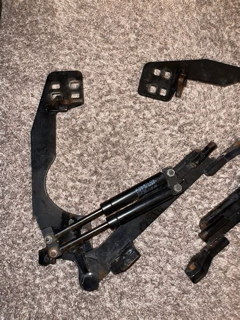 FS (For Sale) C6 Vertical (Lamborghini) Door Hinges (set ...