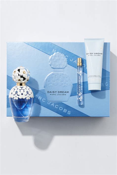 Marc Jacobs Daisy Dream Gift Set 100mL - Lisa's Cosmetics pop-up shop