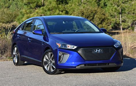 2019 Hyundai Ioniq Hybrid Limited Quick Spin Test Drive & Review ...