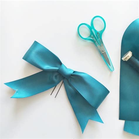 How to Make a Ribbon Hair Bow • The Crafty Mummy