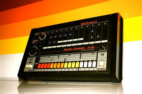 Get 150 Rare Vintage Drum Machines Via This Sample Archive | Telekom ...