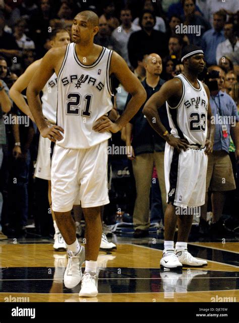 Devin brown san antonio spurs hi-res stock photography and images - Alamy