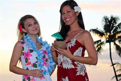 3 Simple Rules to Having a Great Hawaiian Theme Party – AlohaFunWear.com