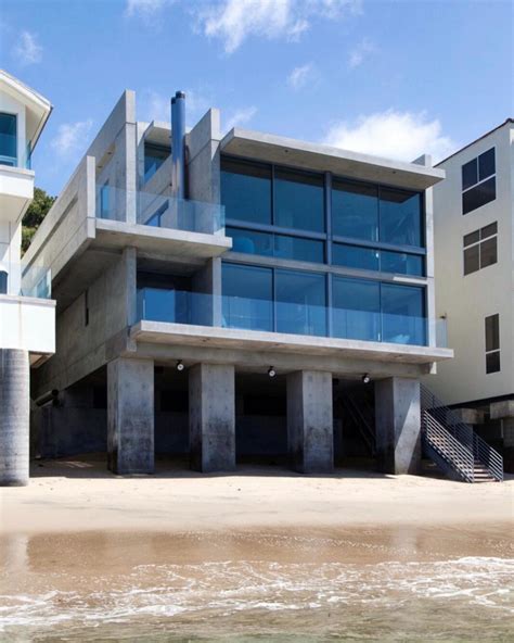 Kanye West Pays $57.3 Million For Malibu Beach House